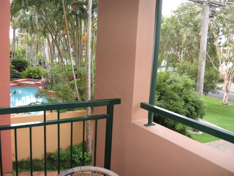 Bermuda Villas Sunshine Coast Exterior photo