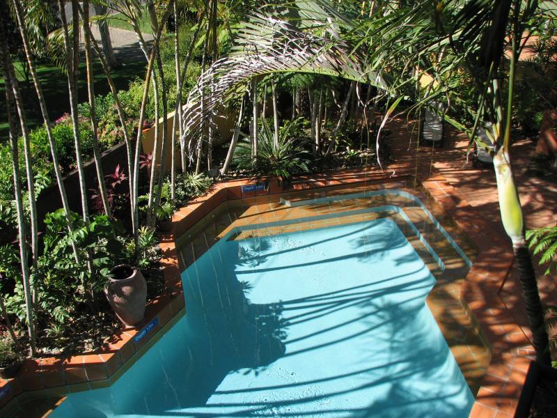 Bermuda Villas Sunshine Coast Exterior photo