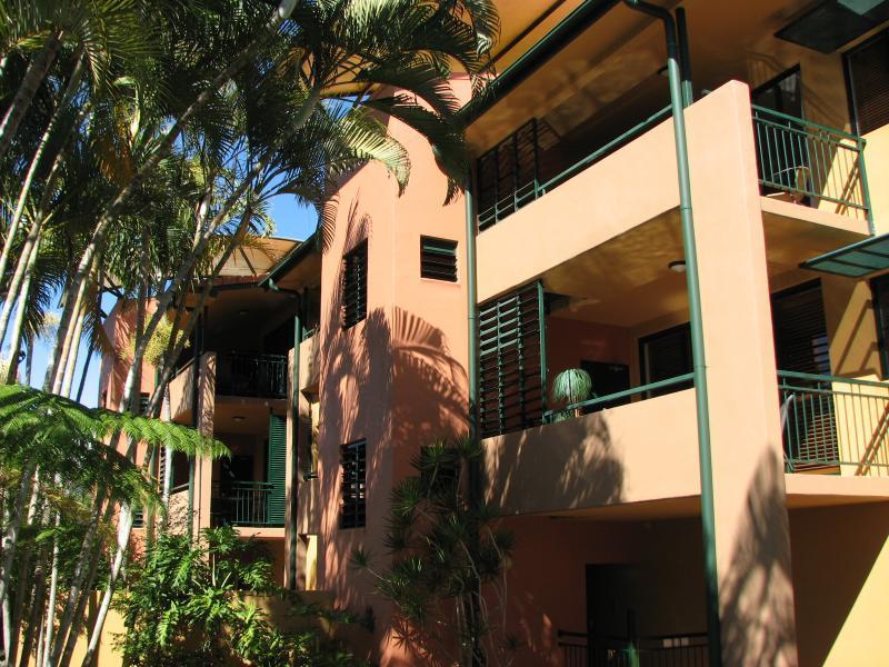 Bermuda Villas Sunshine Coast Exterior photo