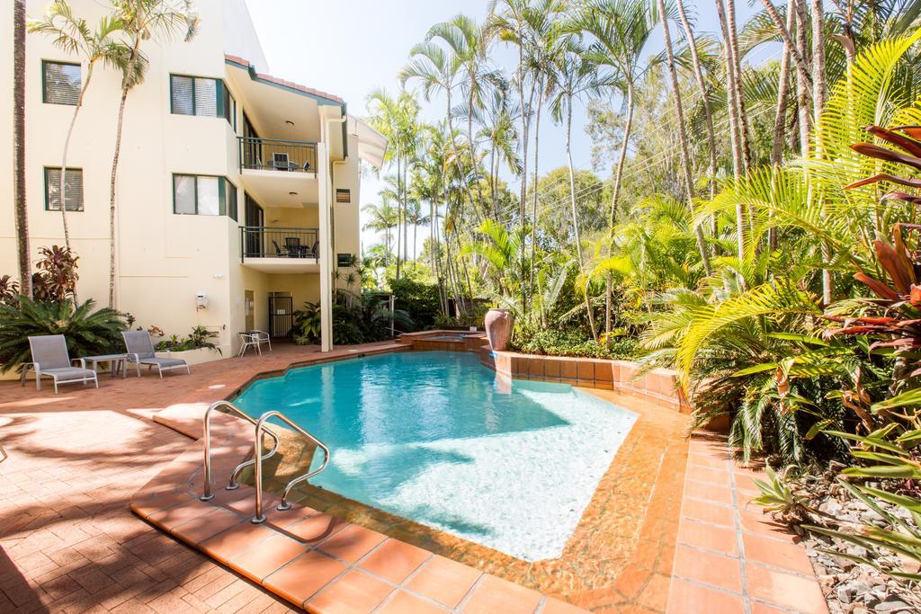 Bermuda Villas Sunshine Coast Exterior photo