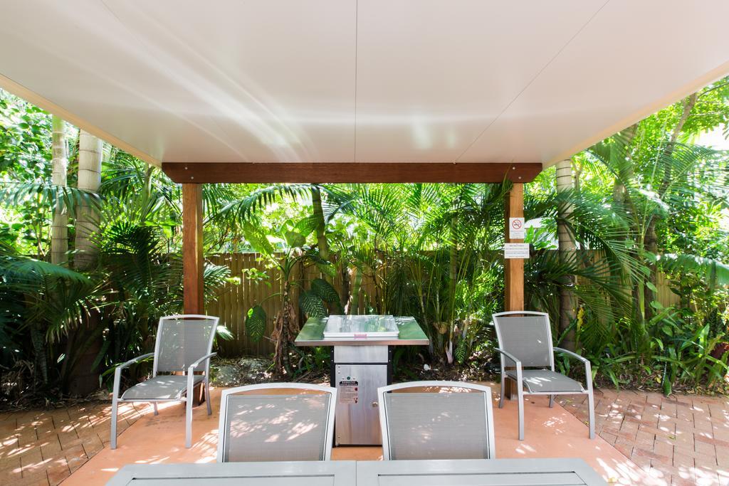 Bermuda Villas Sunshine Coast Exterior photo