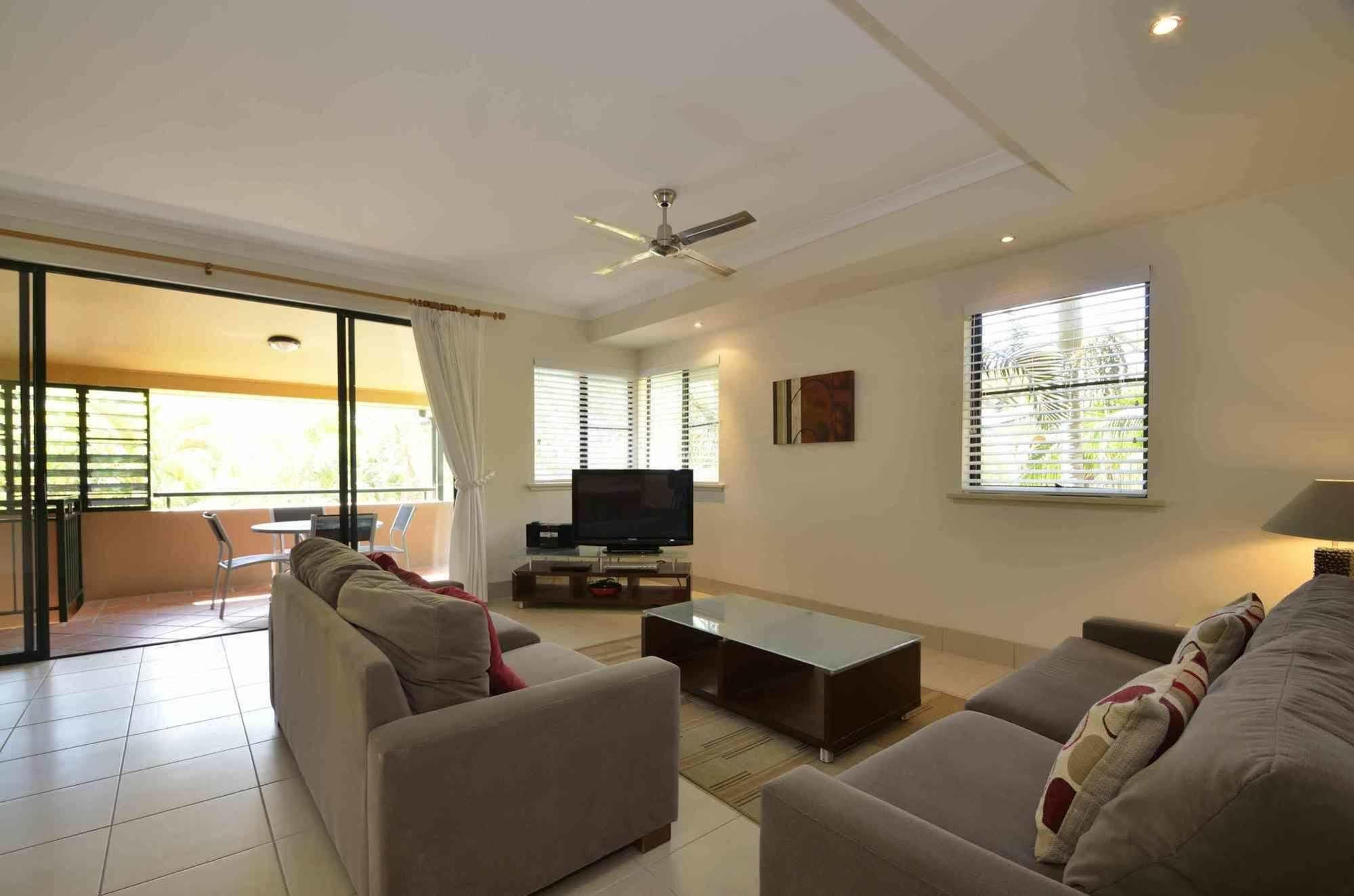 Bermuda Villas Sunshine Coast Exterior photo