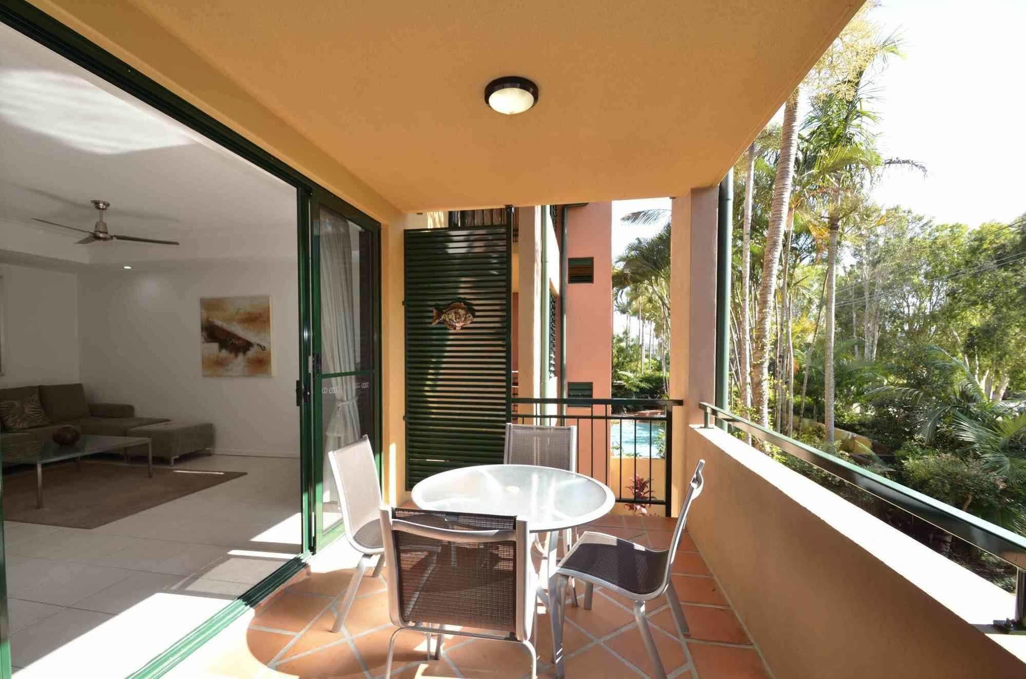 Bermuda Villas Sunshine Coast Exterior photo