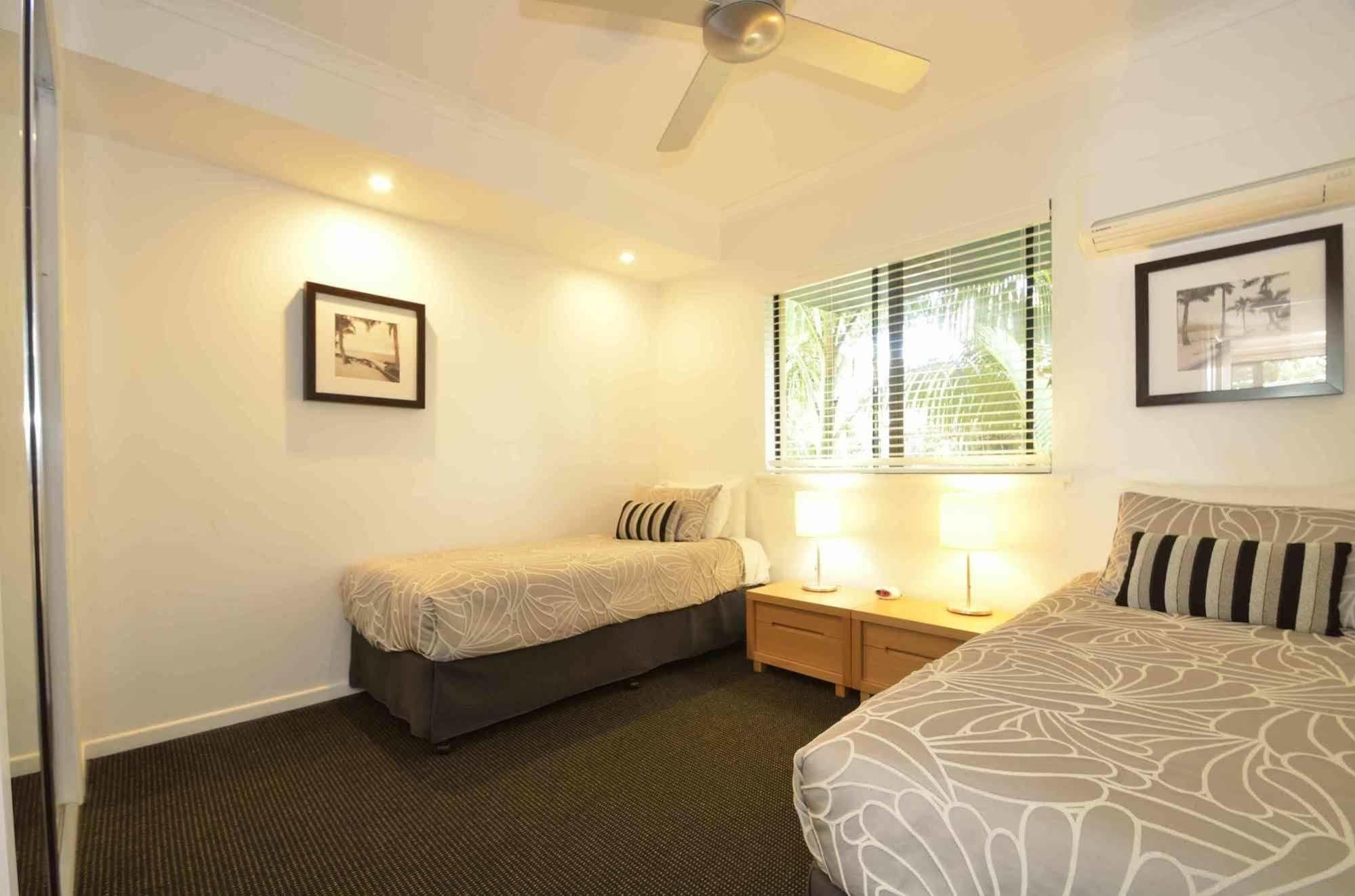 Bermuda Villas Sunshine Coast Exterior photo