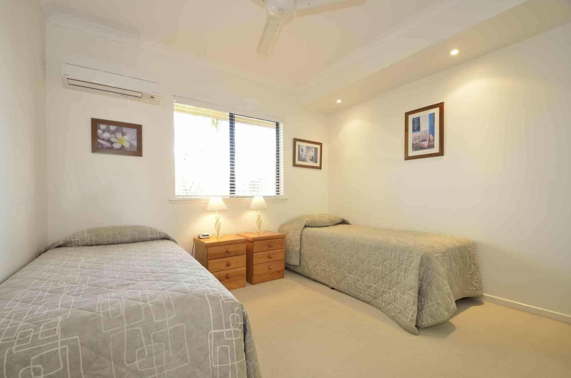 Bermuda Villas Sunshine Coast Exterior photo