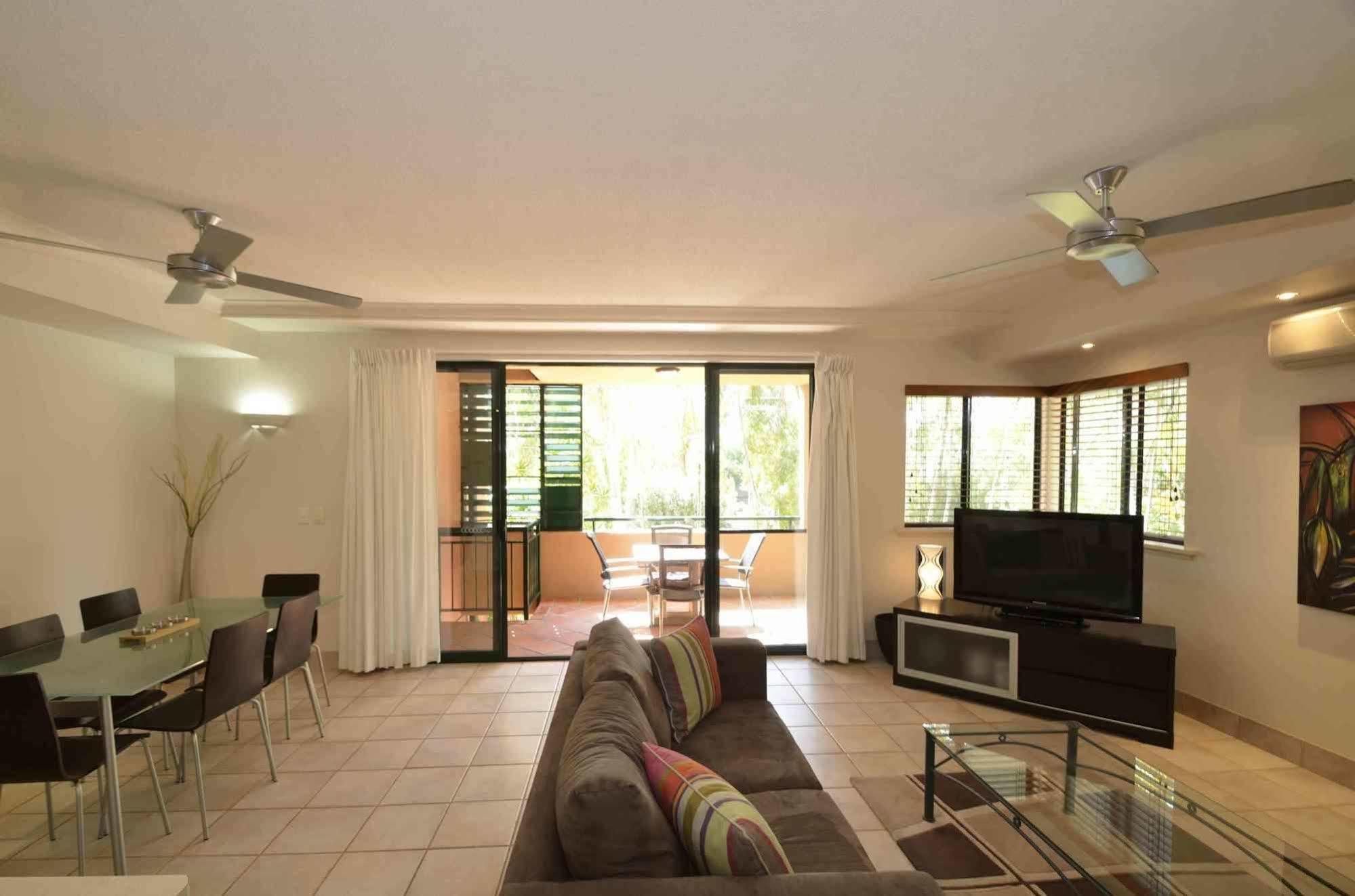 Bermuda Villas Sunshine Coast Exterior photo