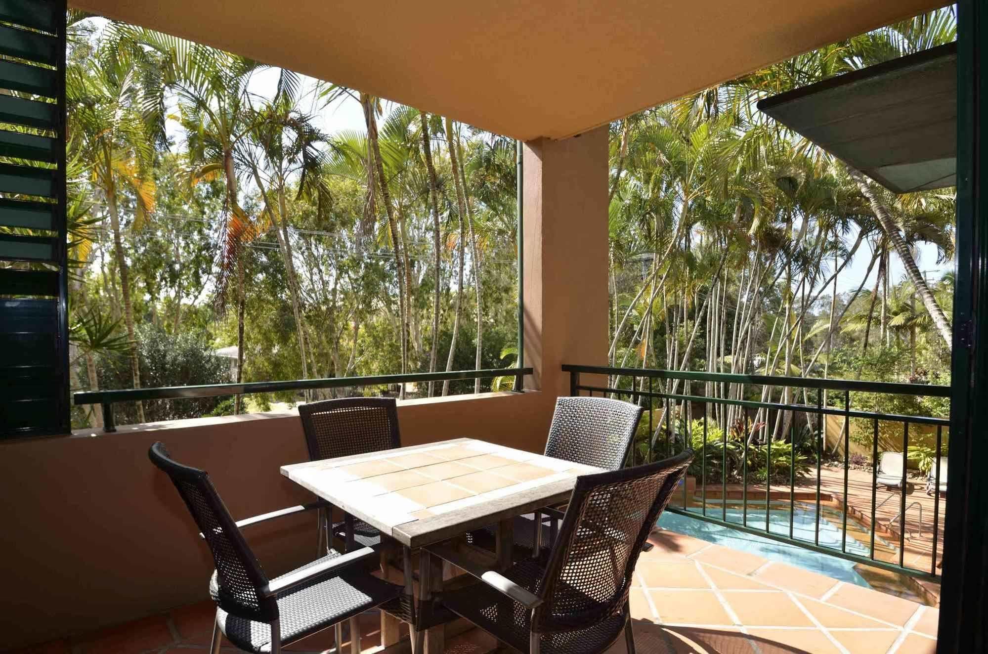 Bermuda Villas Sunshine Coast Exterior photo